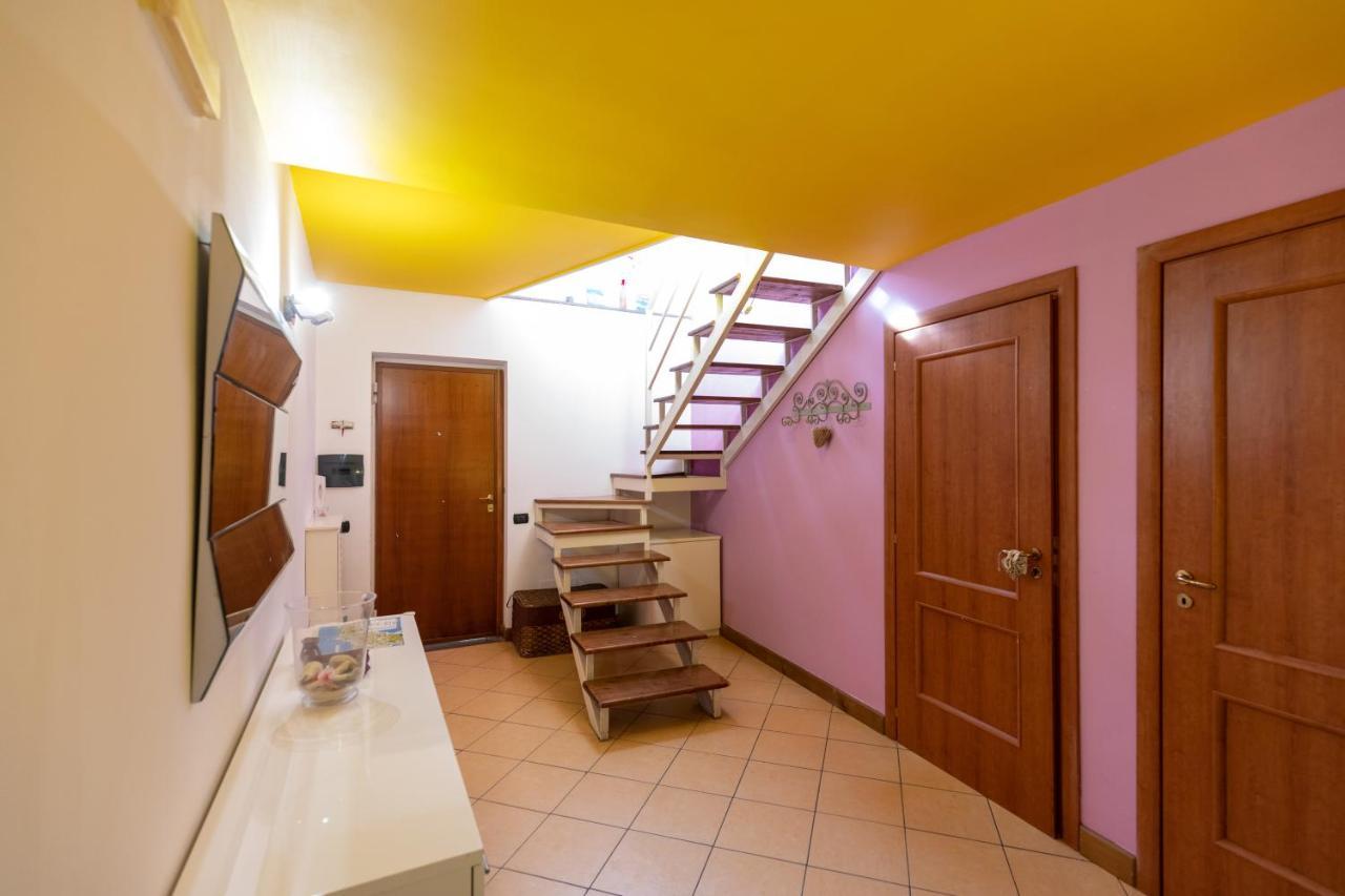 Colored House Until 7 People Above Sqplebiscito Nápoly Kültér fotó